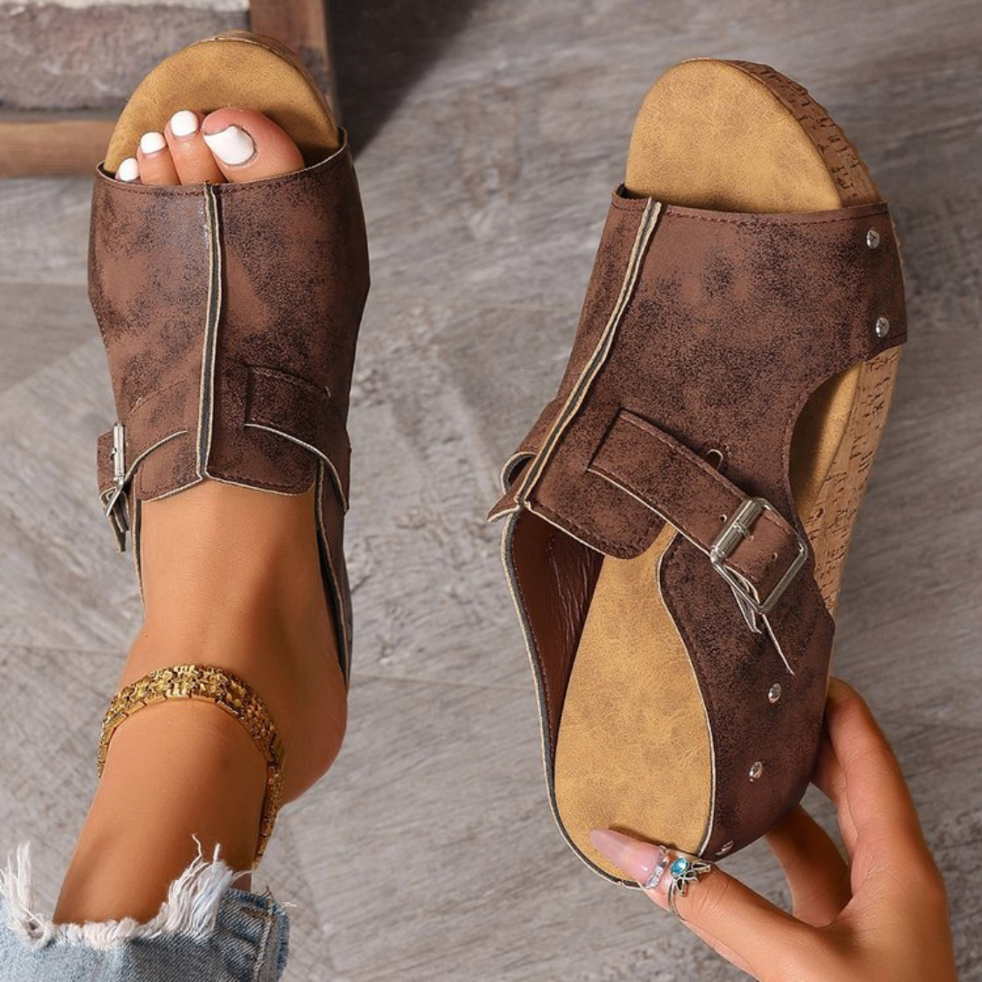 Tansy™ Luxe Arch Sandals